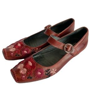 Pikolinos embroidered Mary Jane flats EU38